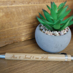 stylo en bambou à graver