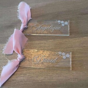 marque place en plexi